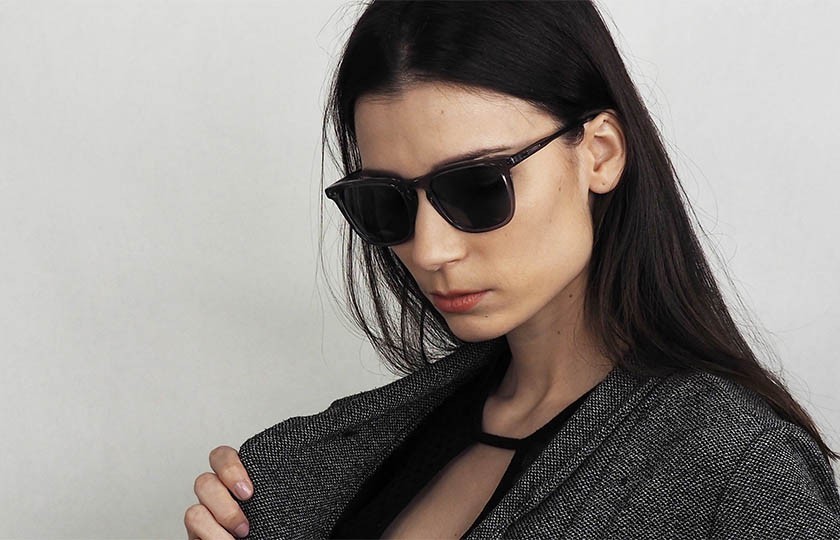 Lunettes de soleil Square Square Gris Brillant - Gr 49,00 €