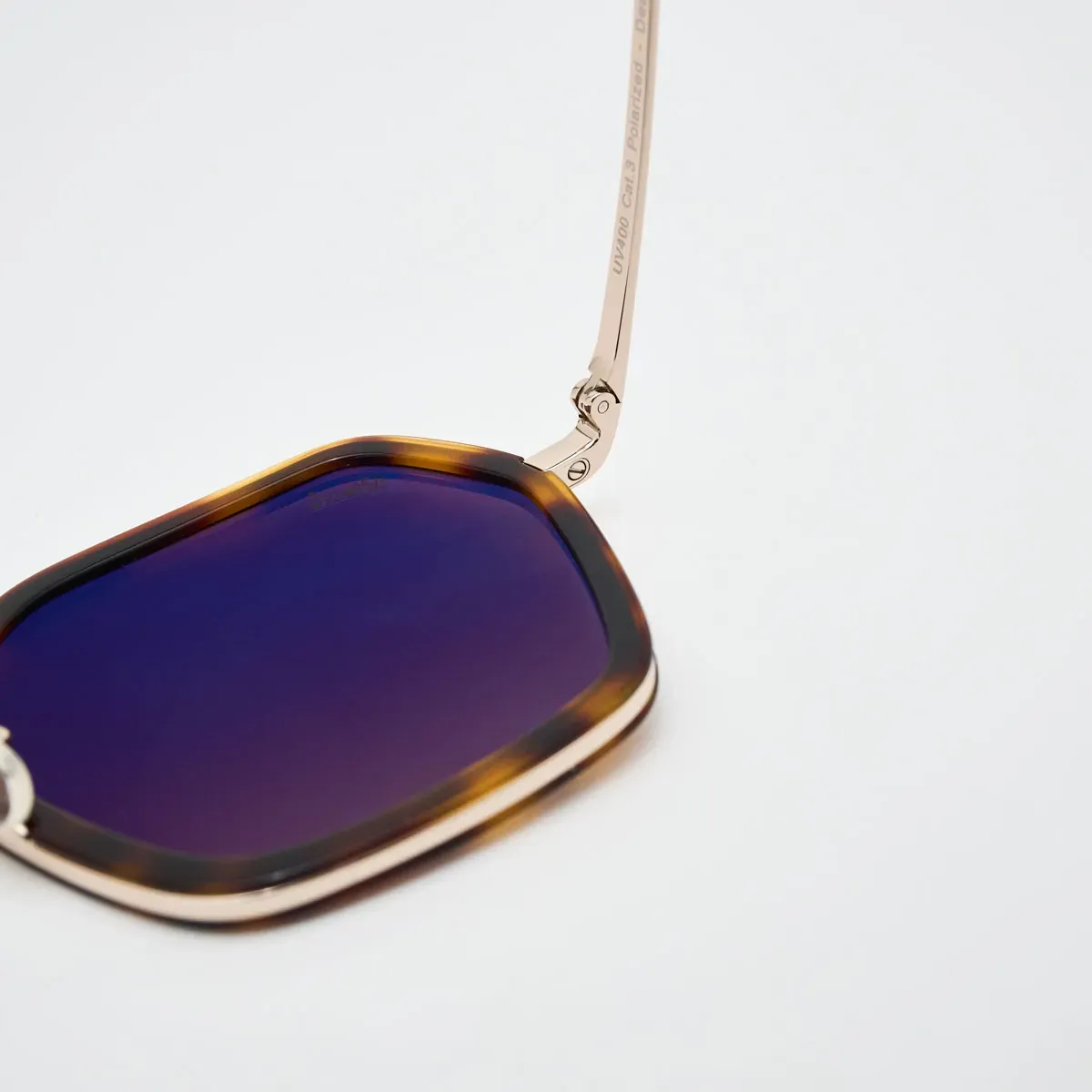 Lunettes Agatha hexagonales oversize — Charisme élégant
