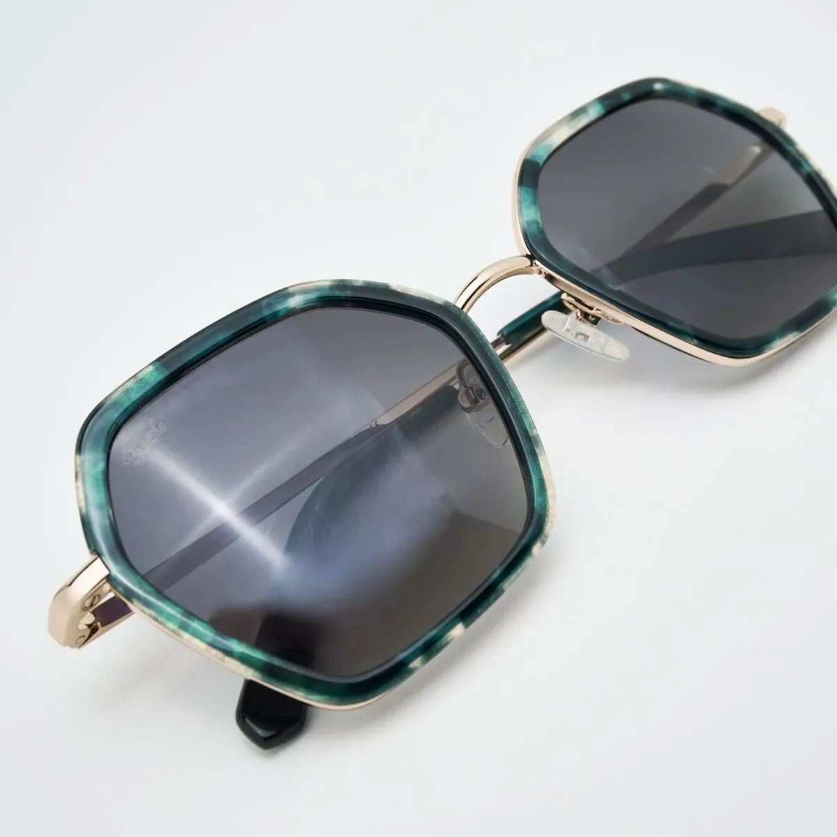 Lunettes Agatha hexagonales oversize — Charisme élégant