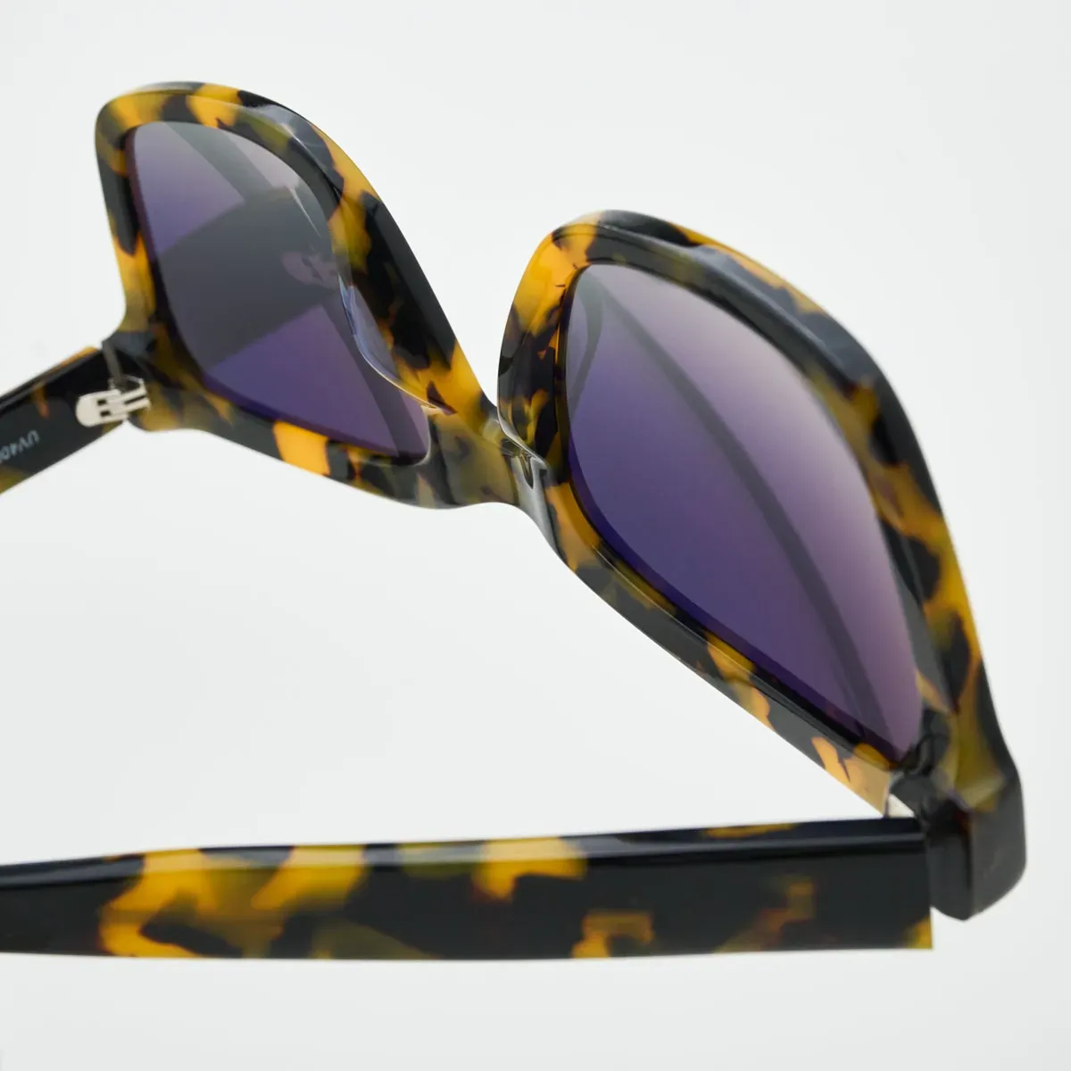 Gina Retro Square — Glamorous Butterfly