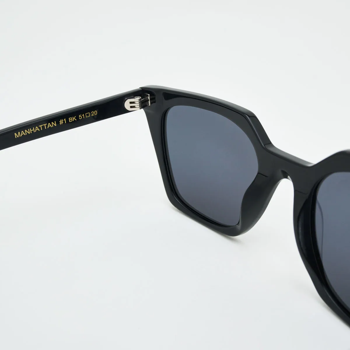 Manhattan Women’s Sunglasses – Retro 60s Butterfly