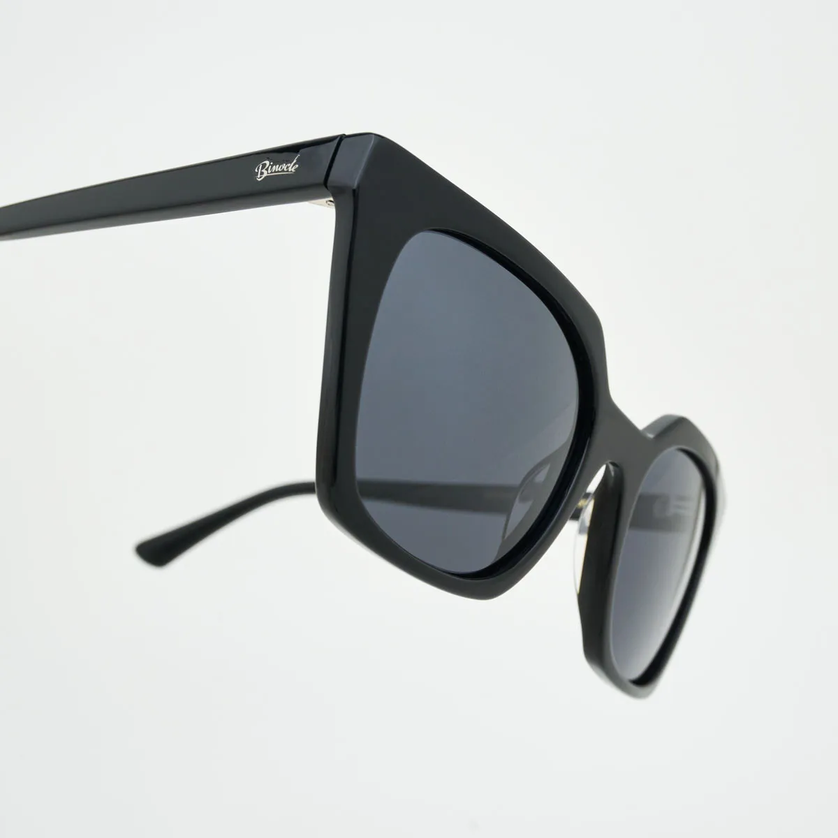 Manhattan Women’s Sunglasses – Retro 60s Butterfly
