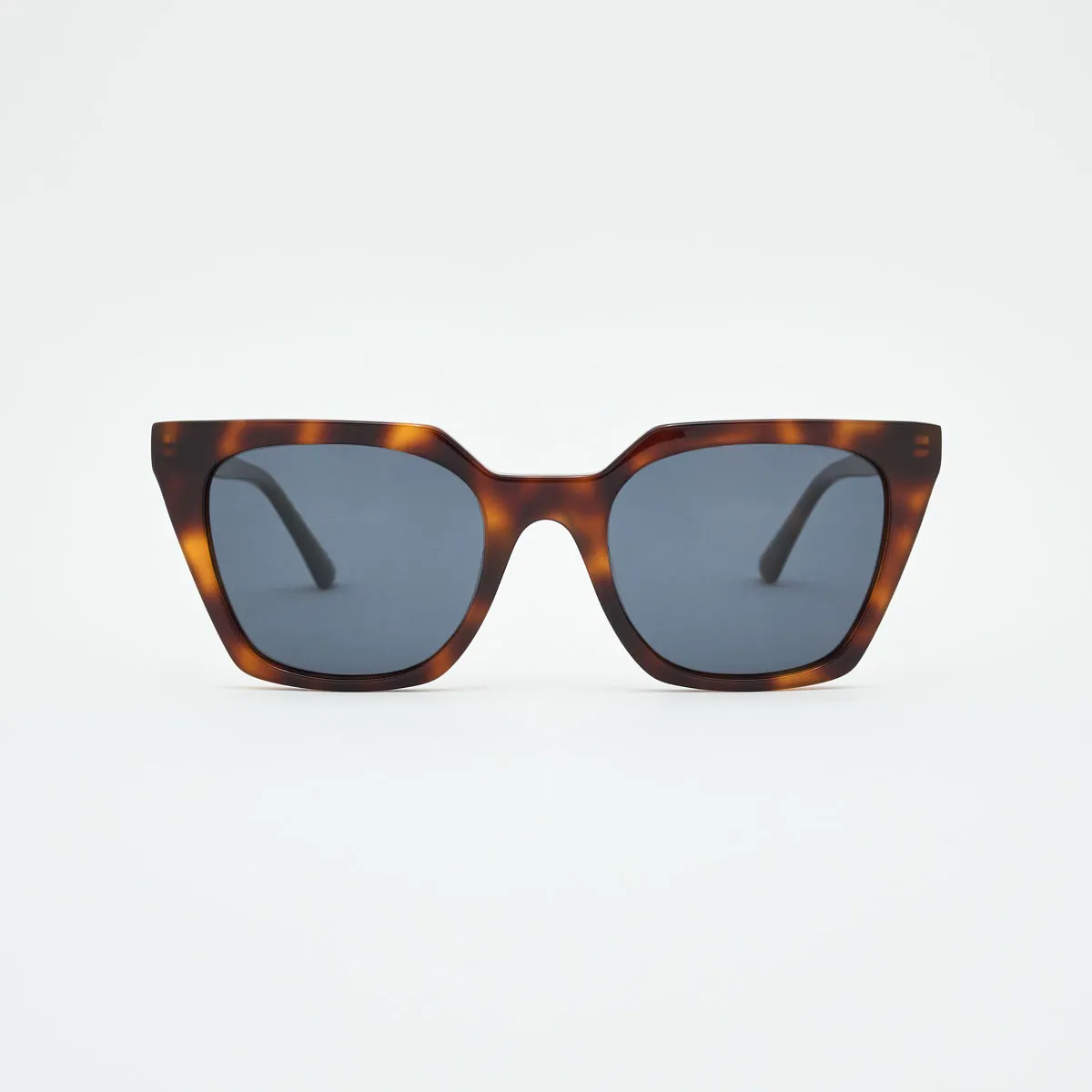 Manhattan Women’s Sunglasses – Retro 60s Butterfly