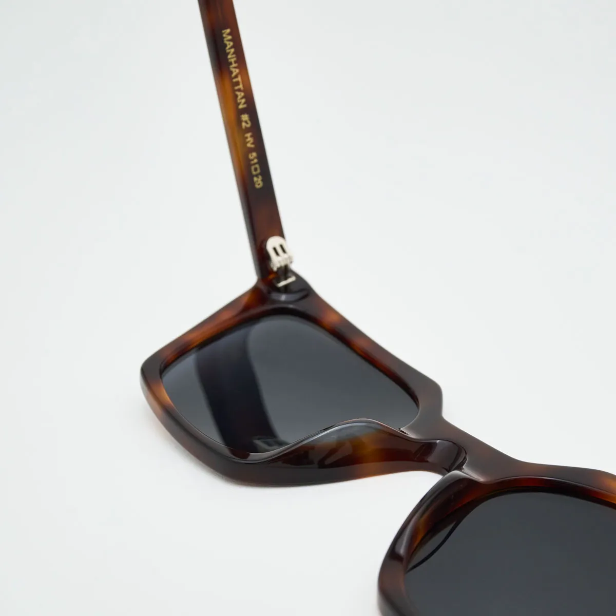 Manhattan Women’s Sunglasses – Retro 60s Butterfly