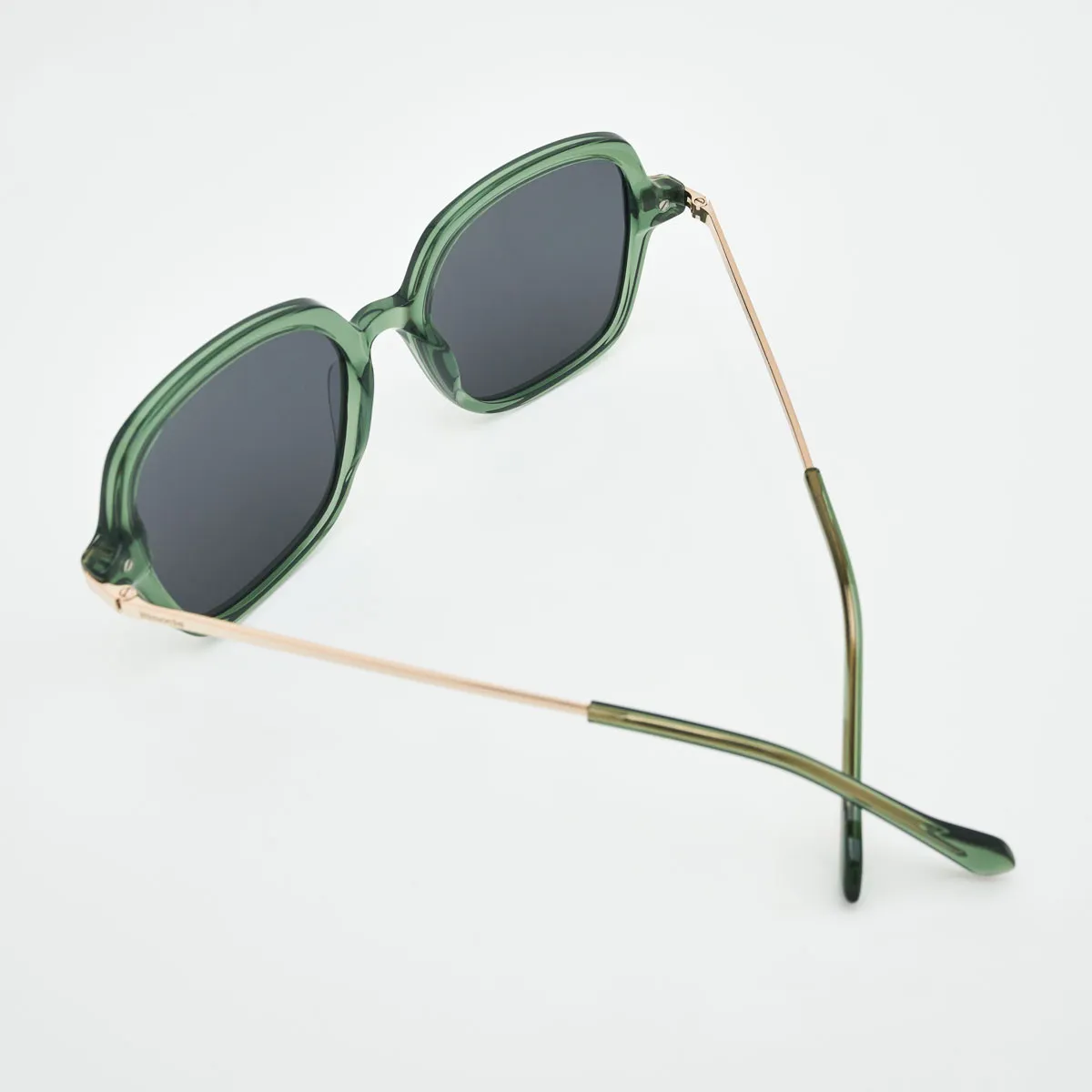 Marbella Women’s Square Sunglasses – Andalusian Elegance