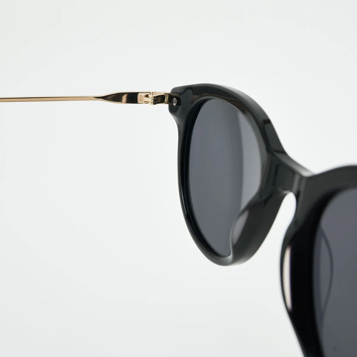 Malaga Butterfly Sunglasses – Refined Andalusian Elegance