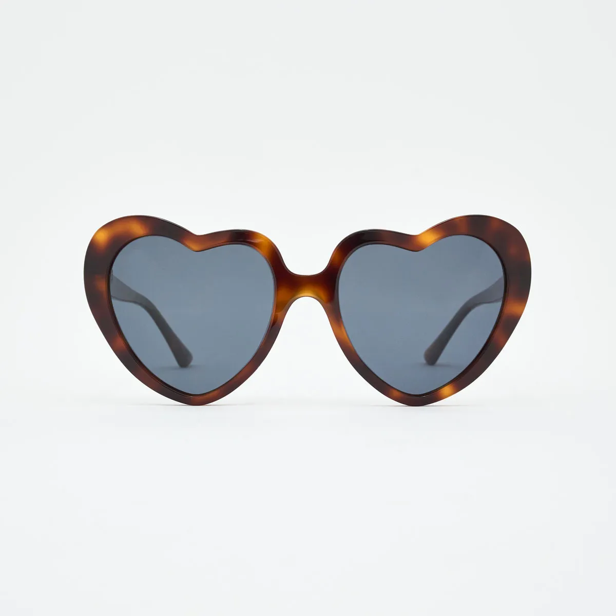 Venezia Sunglasses – Trendy Heart-Shaped Frame 2025