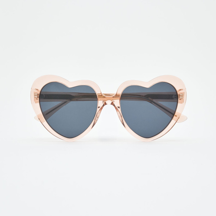 Venezia Sunglasses – Trendy Heart-Shaped Frame 2025