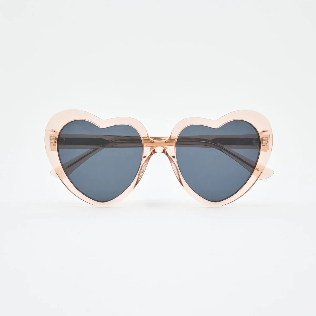 Venezia Sunglasses – Trendy Heart-Shaped Frame 2025