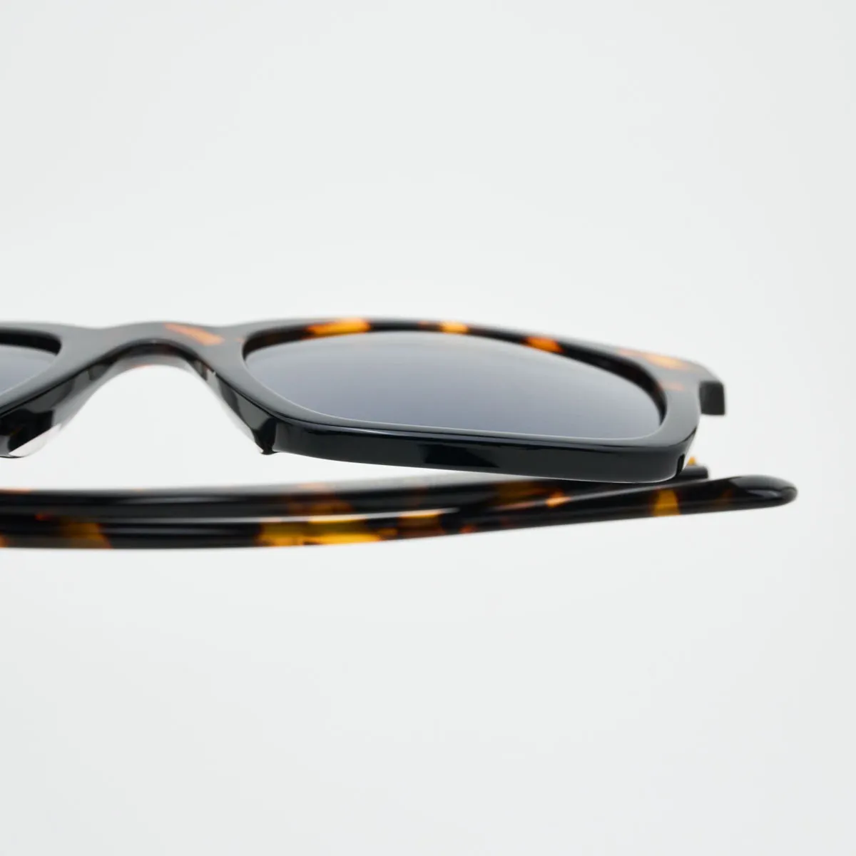 Tokyo Sunglasses – Trendy Unisex Rectangular Frame