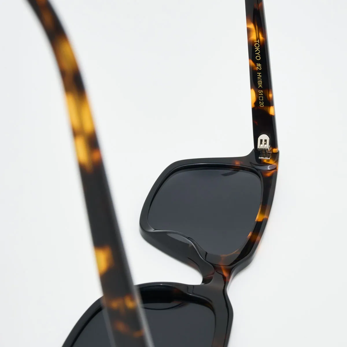 Tokyo Sunglasses – Trendy Unisex Rectangular Frame