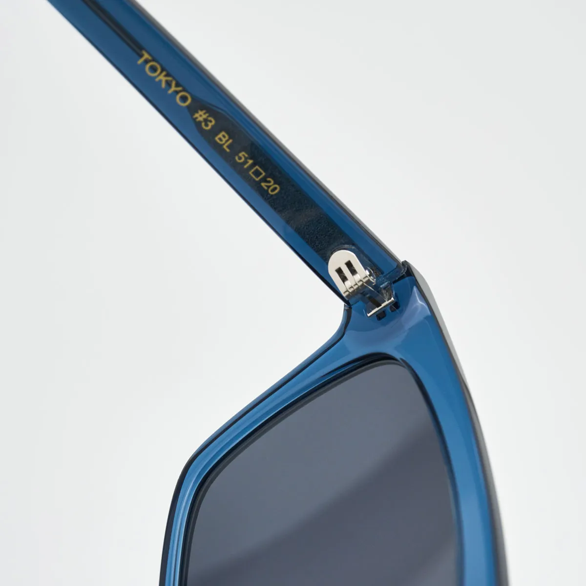 Tokyo Sunglasses – Trendy Unisex Rectangular Frame