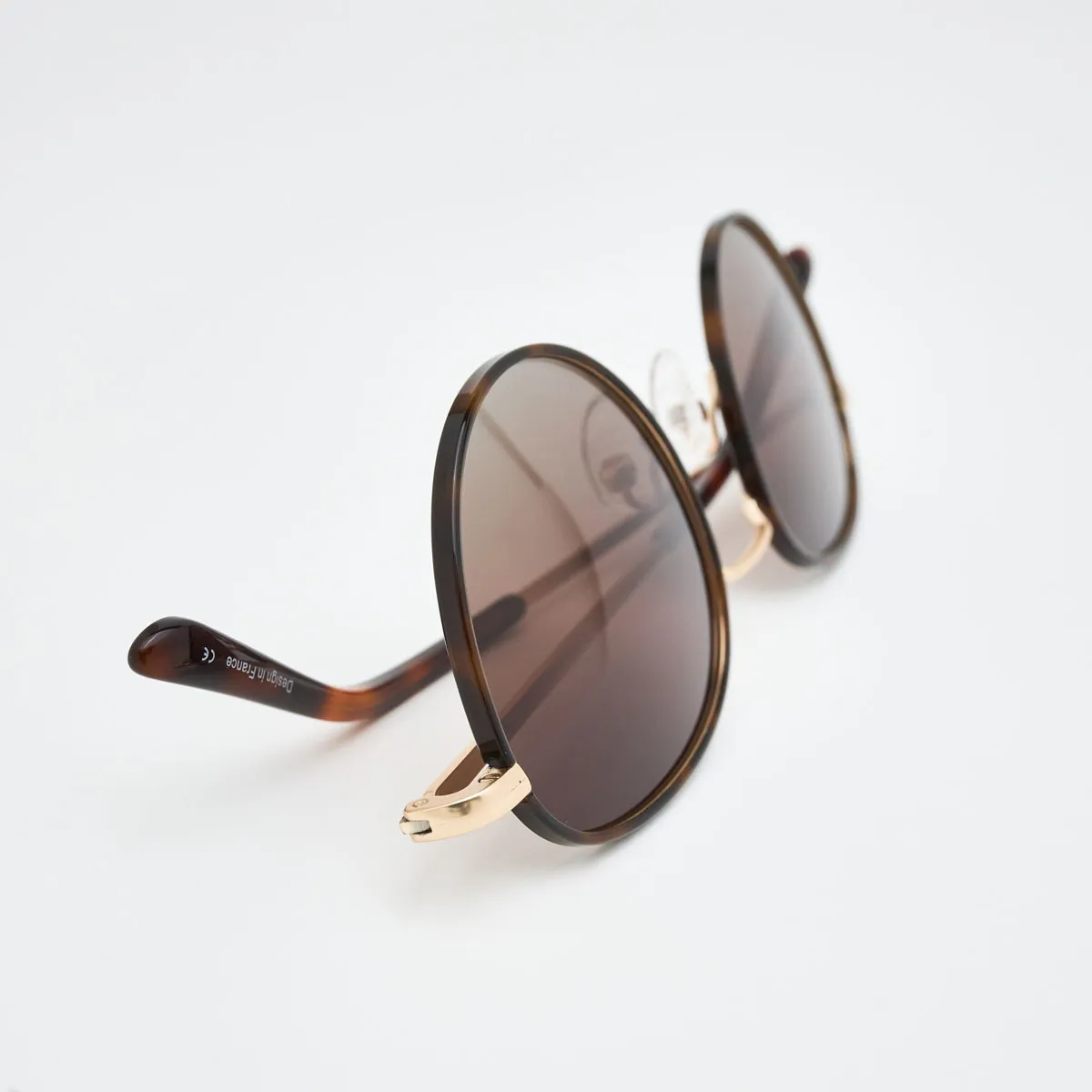 Toronto Round Metal Sunglasses – Modern Sophistication