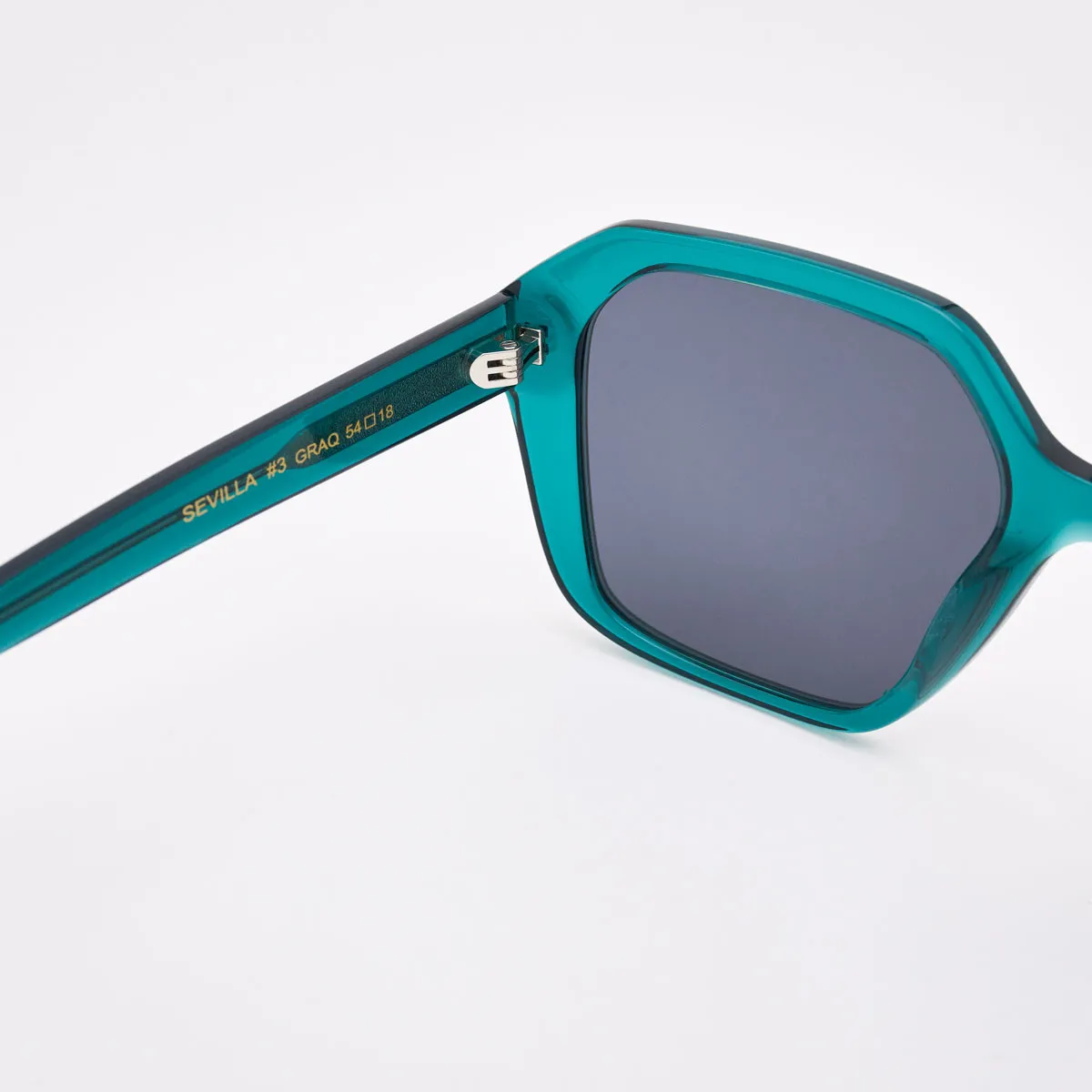 Sevilla Oversized Sunglasses – Trendy Square Summer 2025