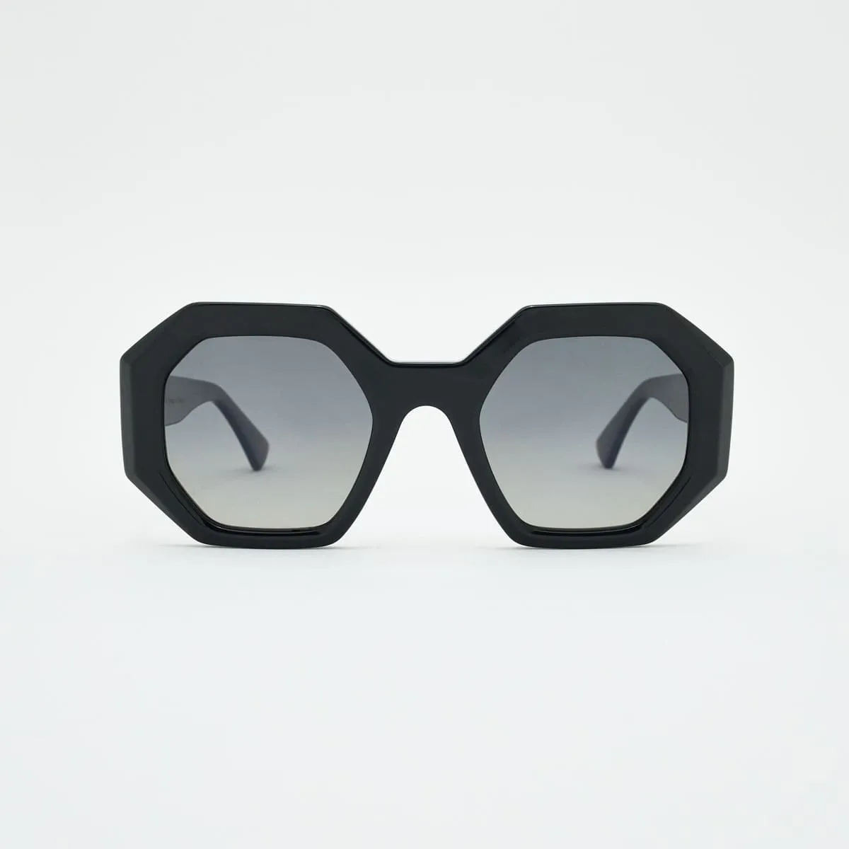 Claudia Geometric Women — Timeless Elegance