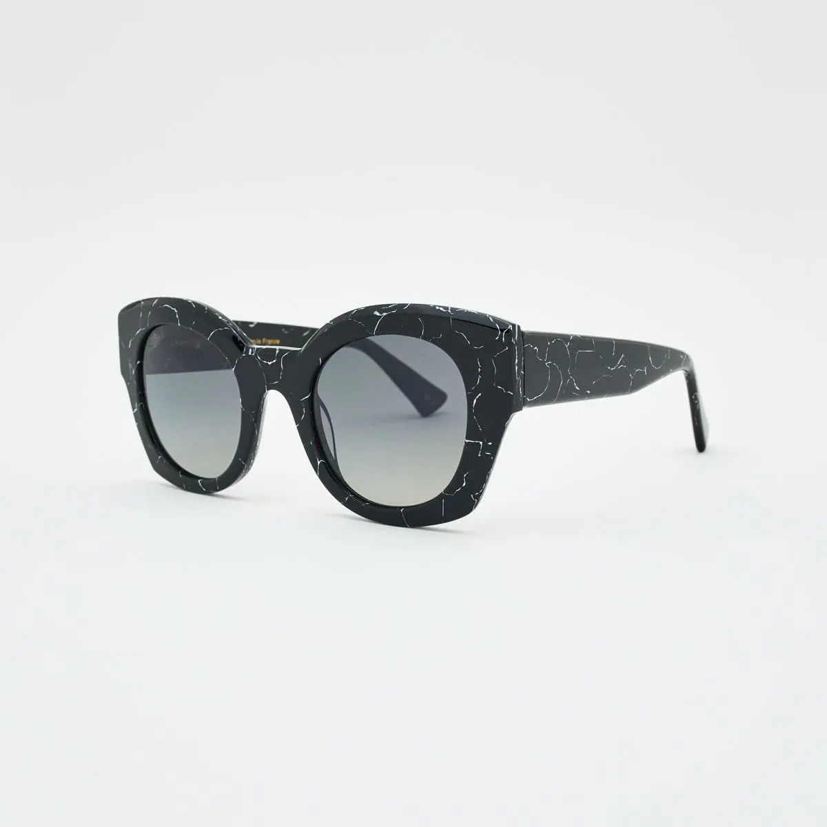 Gabriella Faceted Women — Elegant Creativity