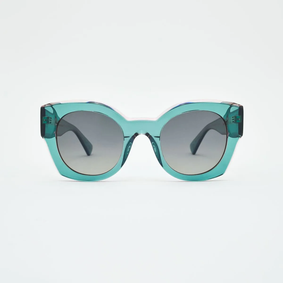Gabriella Faceted Women — Elegant Creativity