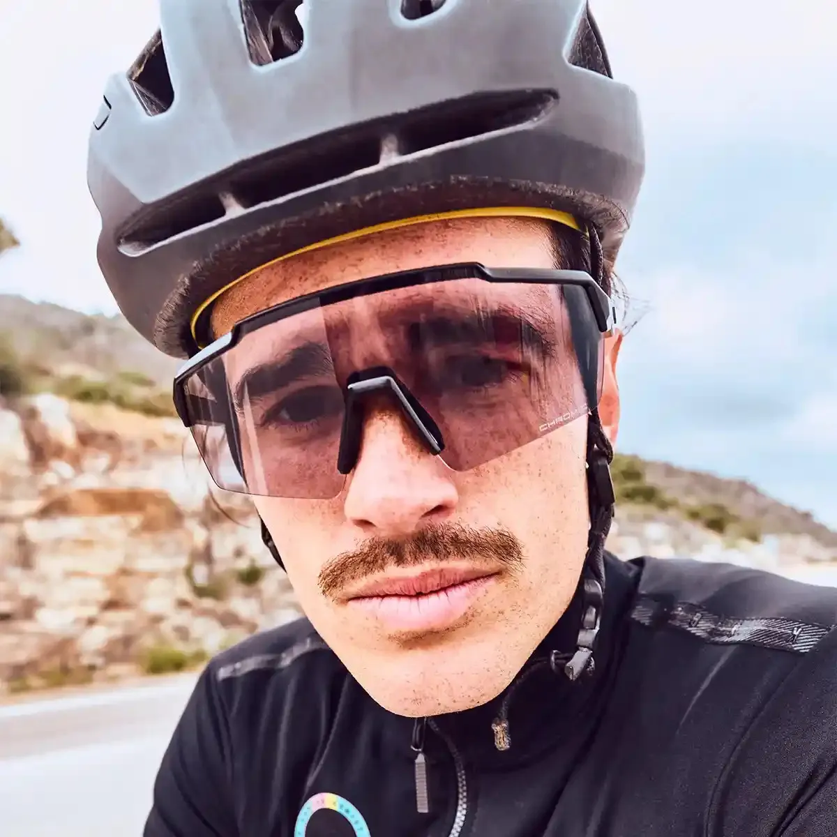 Sprint polarized photochromic sports sunglasses – master the light and boost your performance