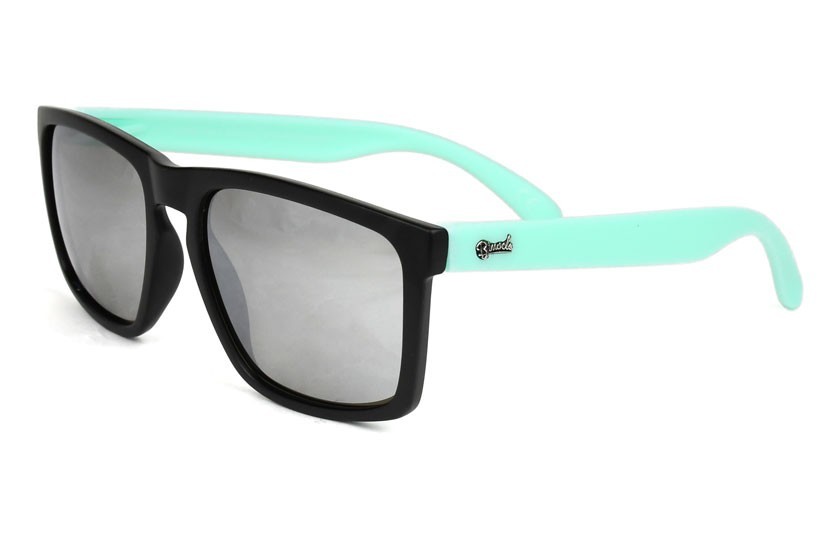 Daytona Black - Silver Glasses - Pastel Green