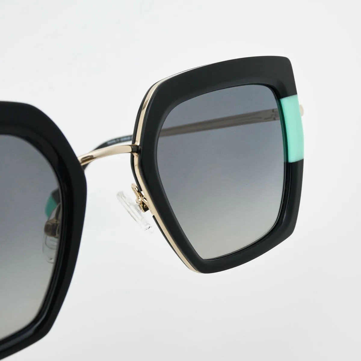 Lunettes Veronika carrées — Modernité élégante libre
