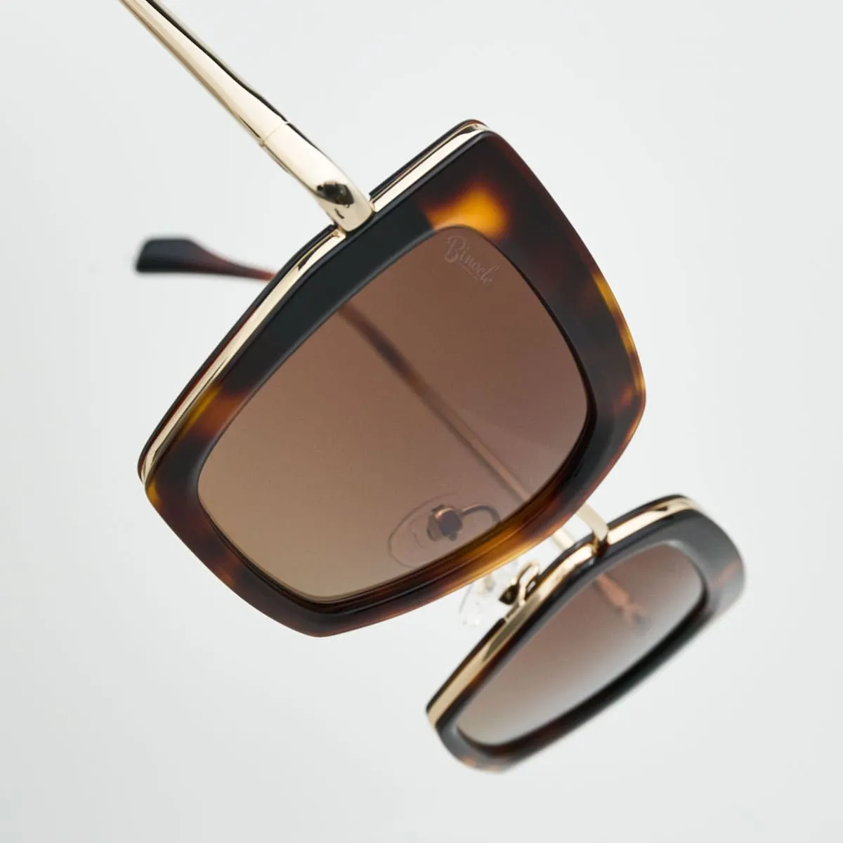 Lunettes Veronika carrées — Modernité élégante libre
