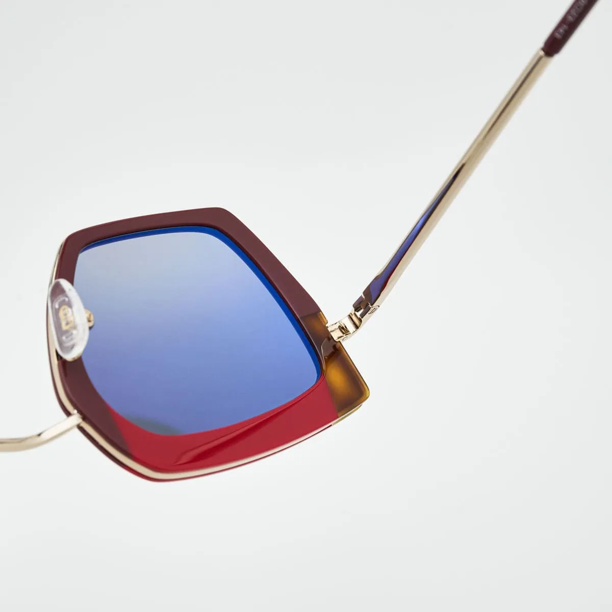 Lunettes Veronika carrées — Modernité élégante libre