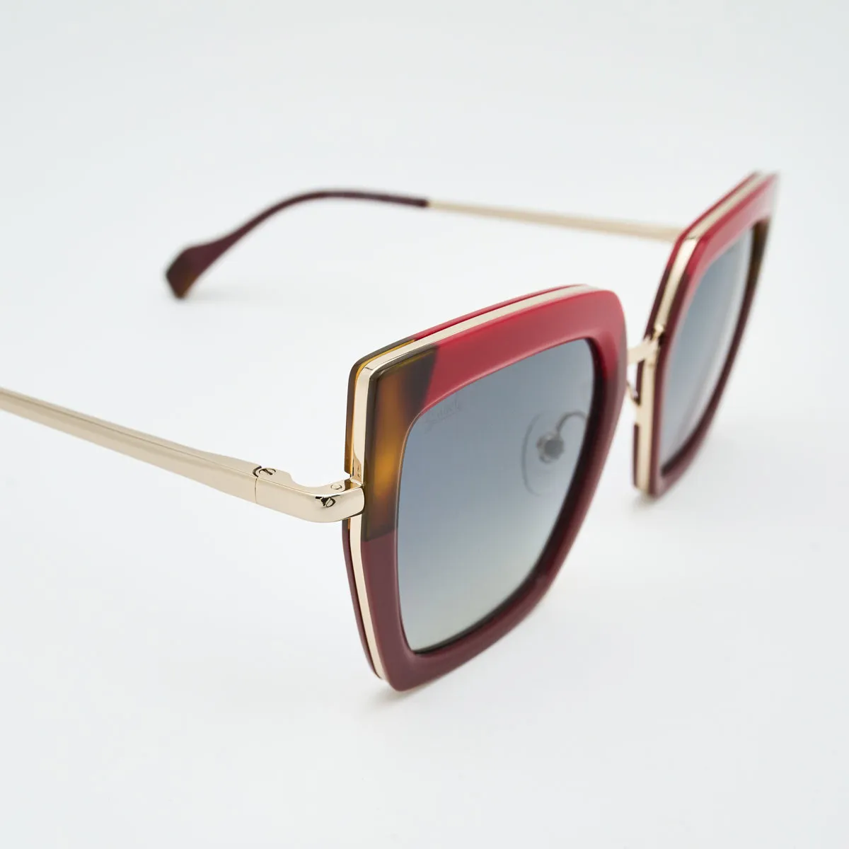 Lunettes Veronika carrées — Modernité élégante libre