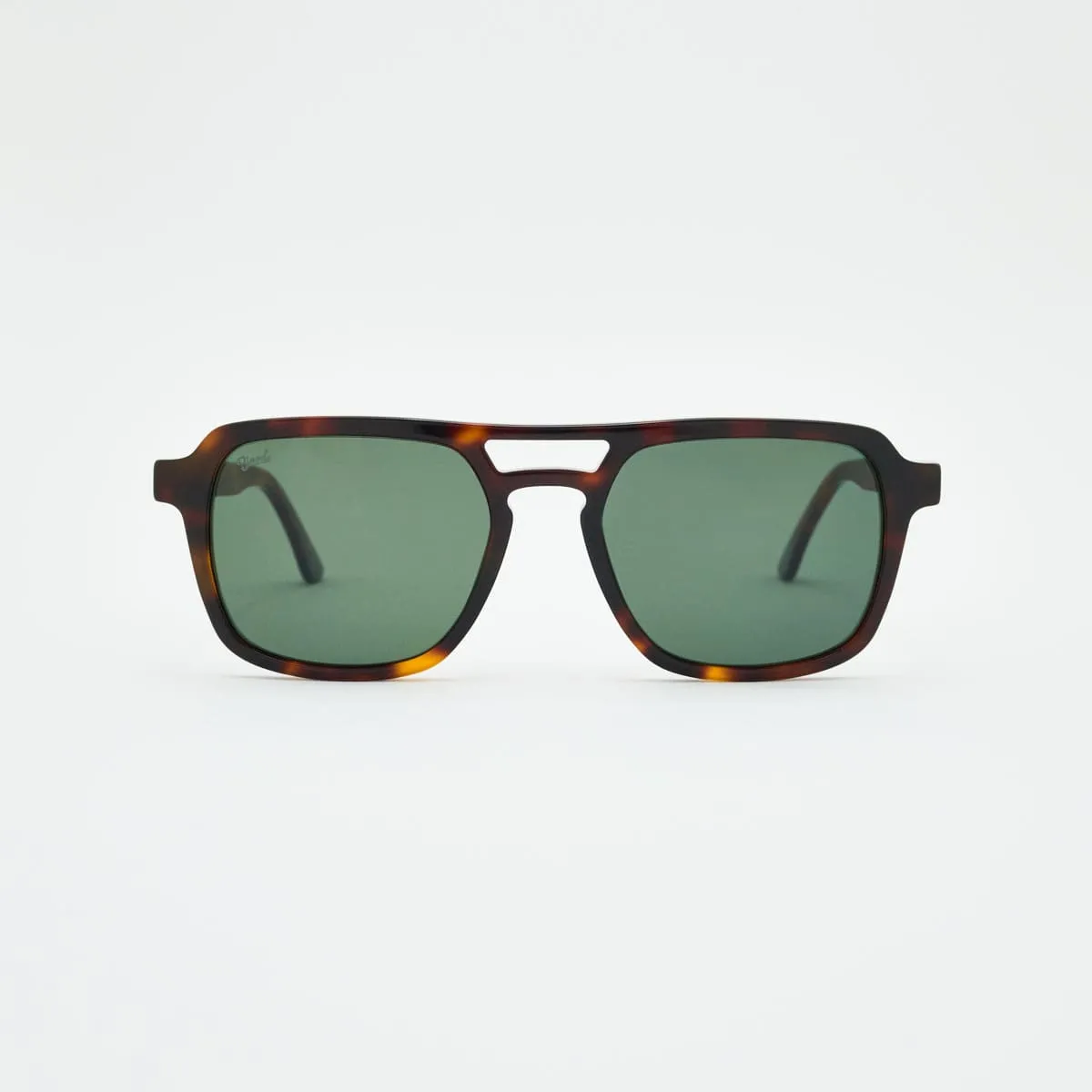Chandler Pilot Men — Charismatic Class