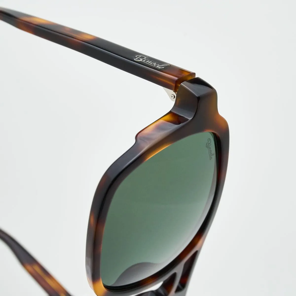 Chandler Pilot Men — Charismatic Class