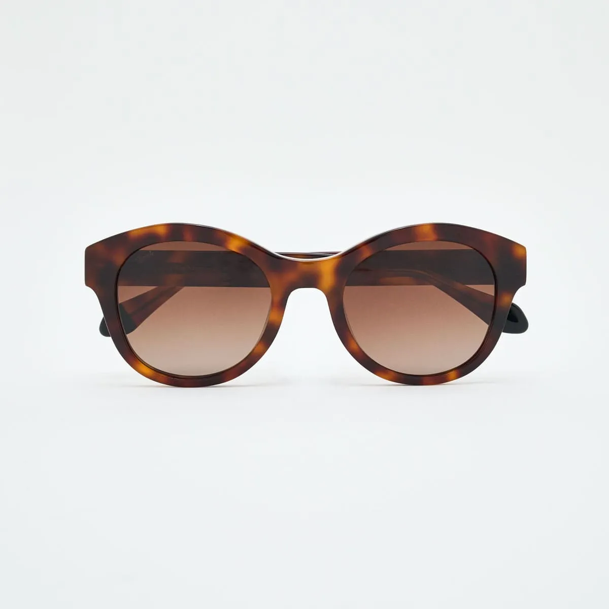 Sophia Butterfly — Refined Casual Elegance