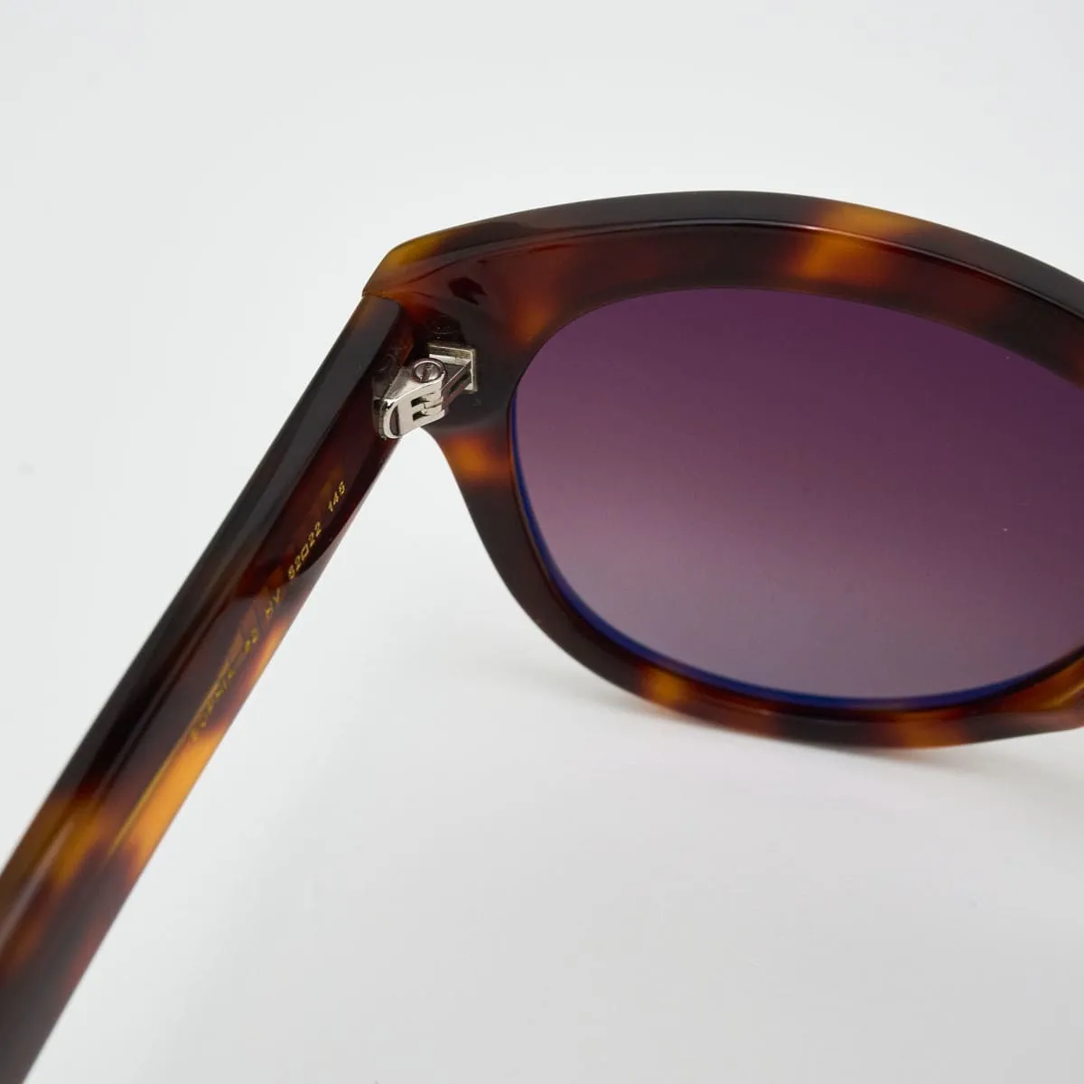 Sophia Butterfly — Refined Casual Elegance