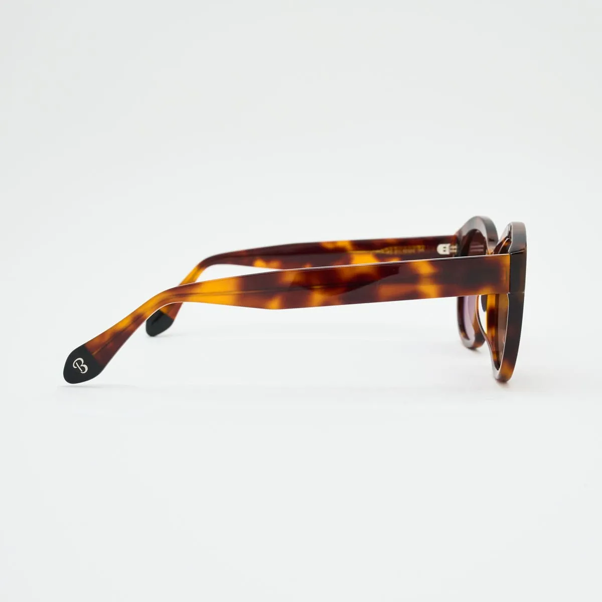 Sophia Butterfly — Refined Casual Elegance