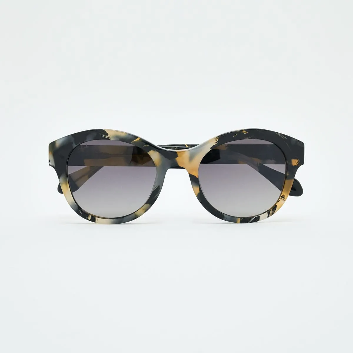 Sophia Butterfly — Refined Casual Elegance
