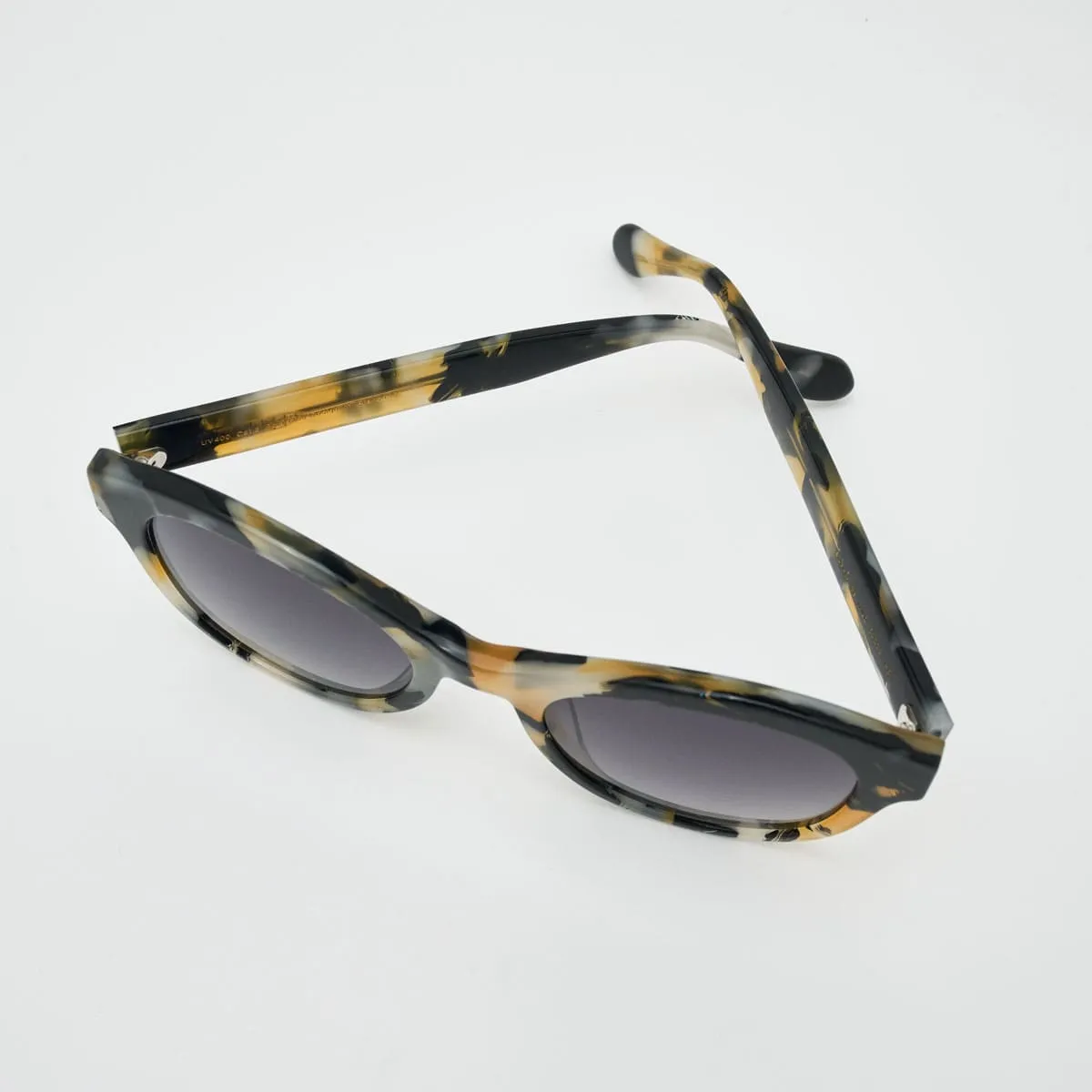 Sophia Butterfly — Refined Casual Elegance
