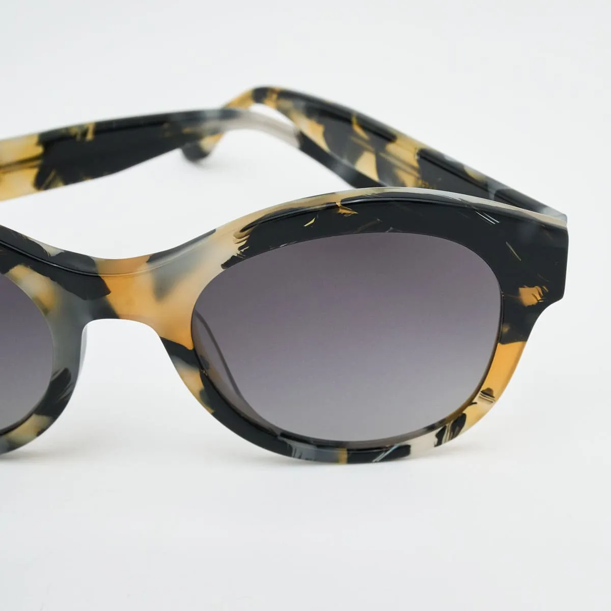 Sophia Butterfly — Refined Casual Elegance
