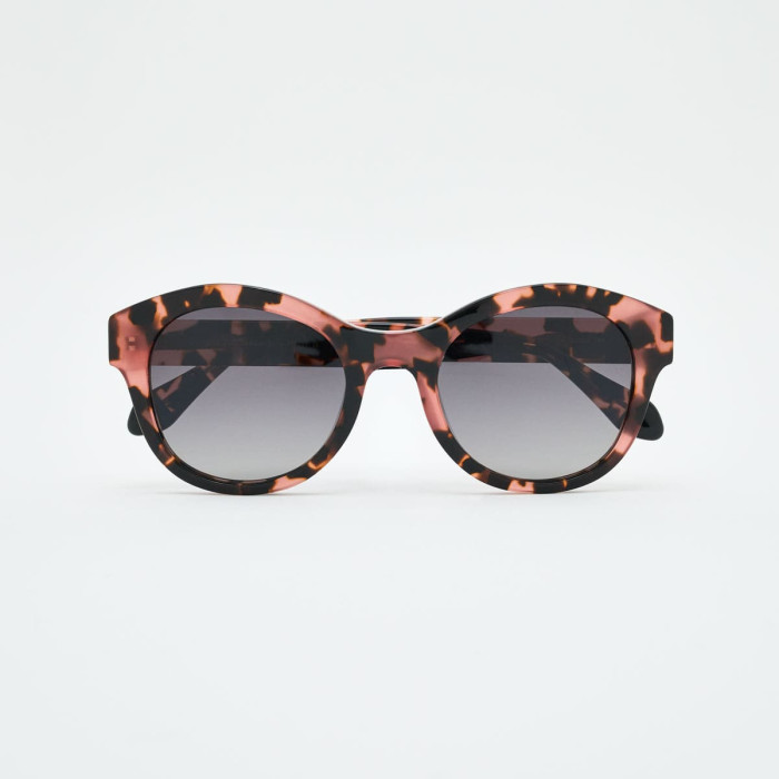 Sophia Butterfly — Refined Casual Elegance