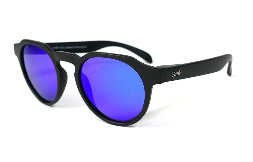 Black - Blue glasses - Black