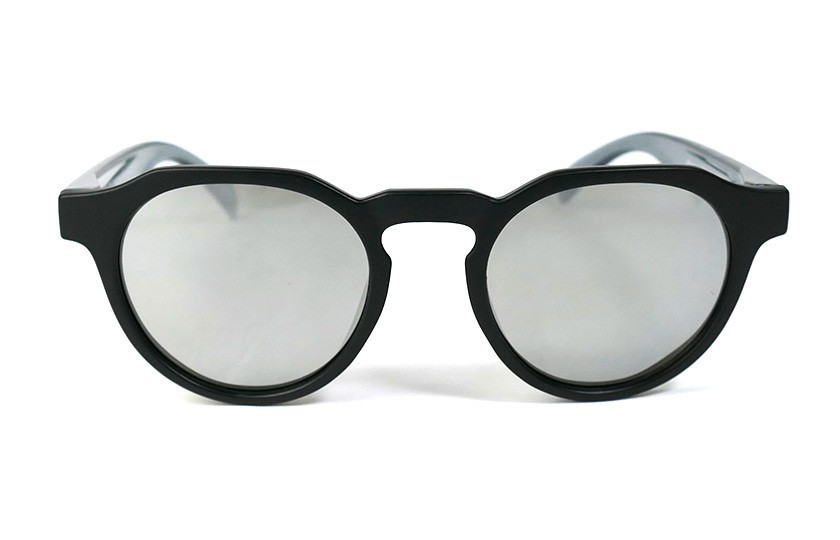 Black - Silver glasses - Grey