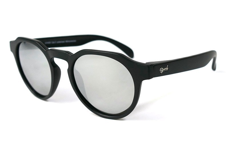 Black - Silver glasses - Black