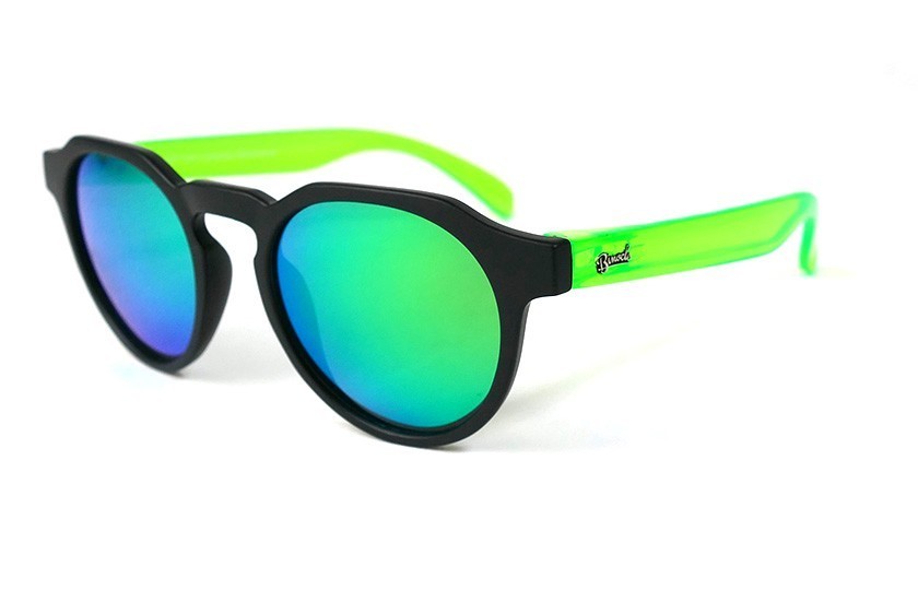 Black - Green glasses - Green