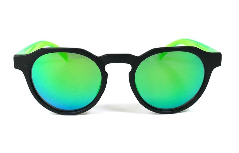 Black - Green glasses - Green