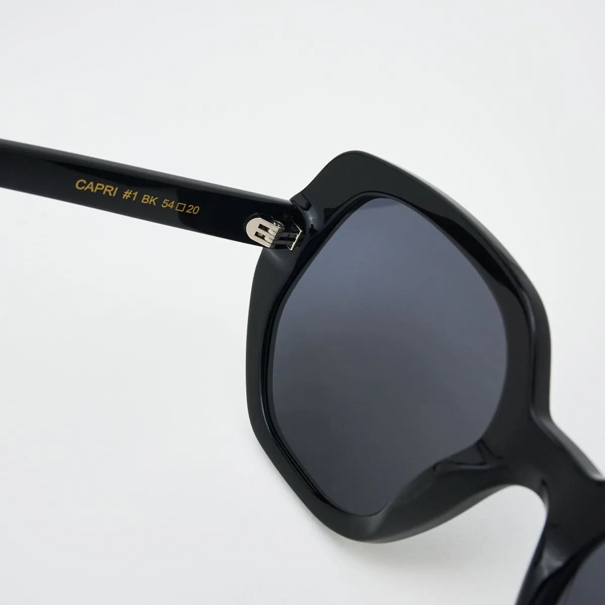 Capri Oversized Women’s Sunglasses – Elegant Italian Trapeze