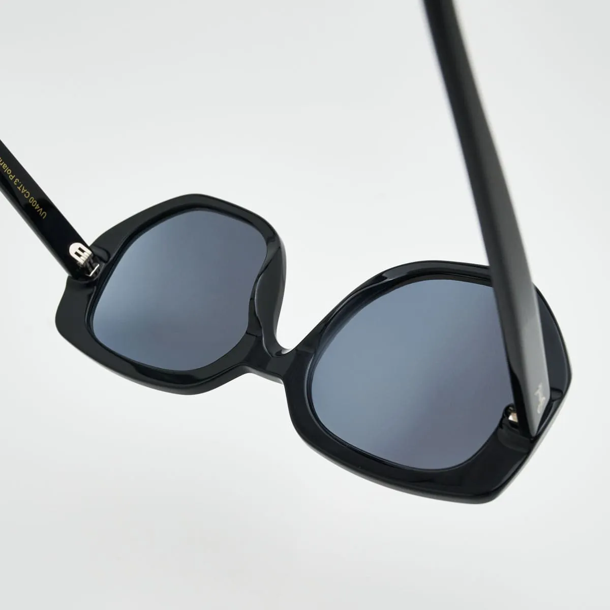 Capri Oversized Women’s Sunglasses – Elegant Italian Trapeze