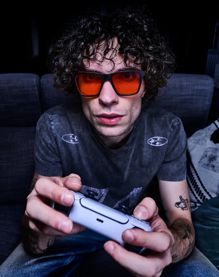 Glasses for gaming